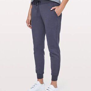 Lululemon Warm Down Jogger *Bubble Dot in Color Cadet Blue, Size 4